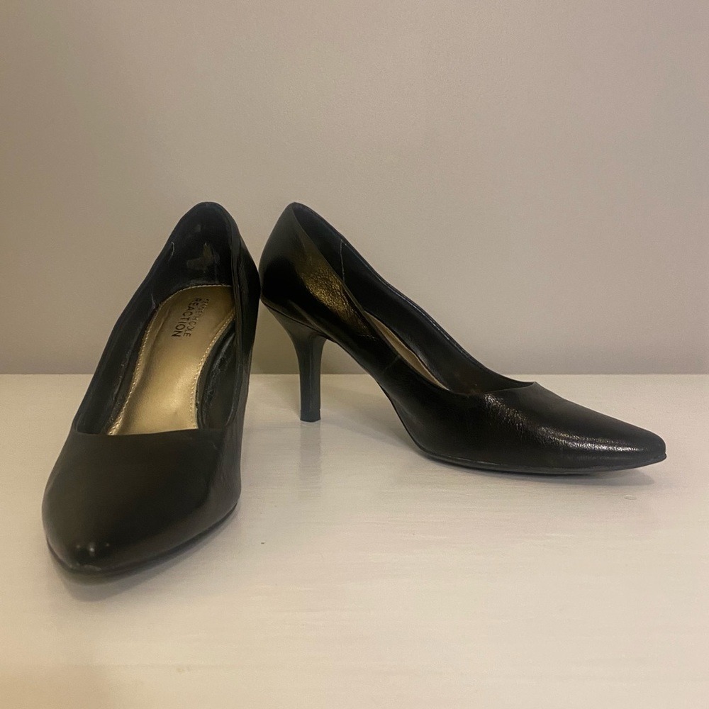 KENNETH COLE REACTION • Women’s Black High Heels “Quick Snap” Size- 8